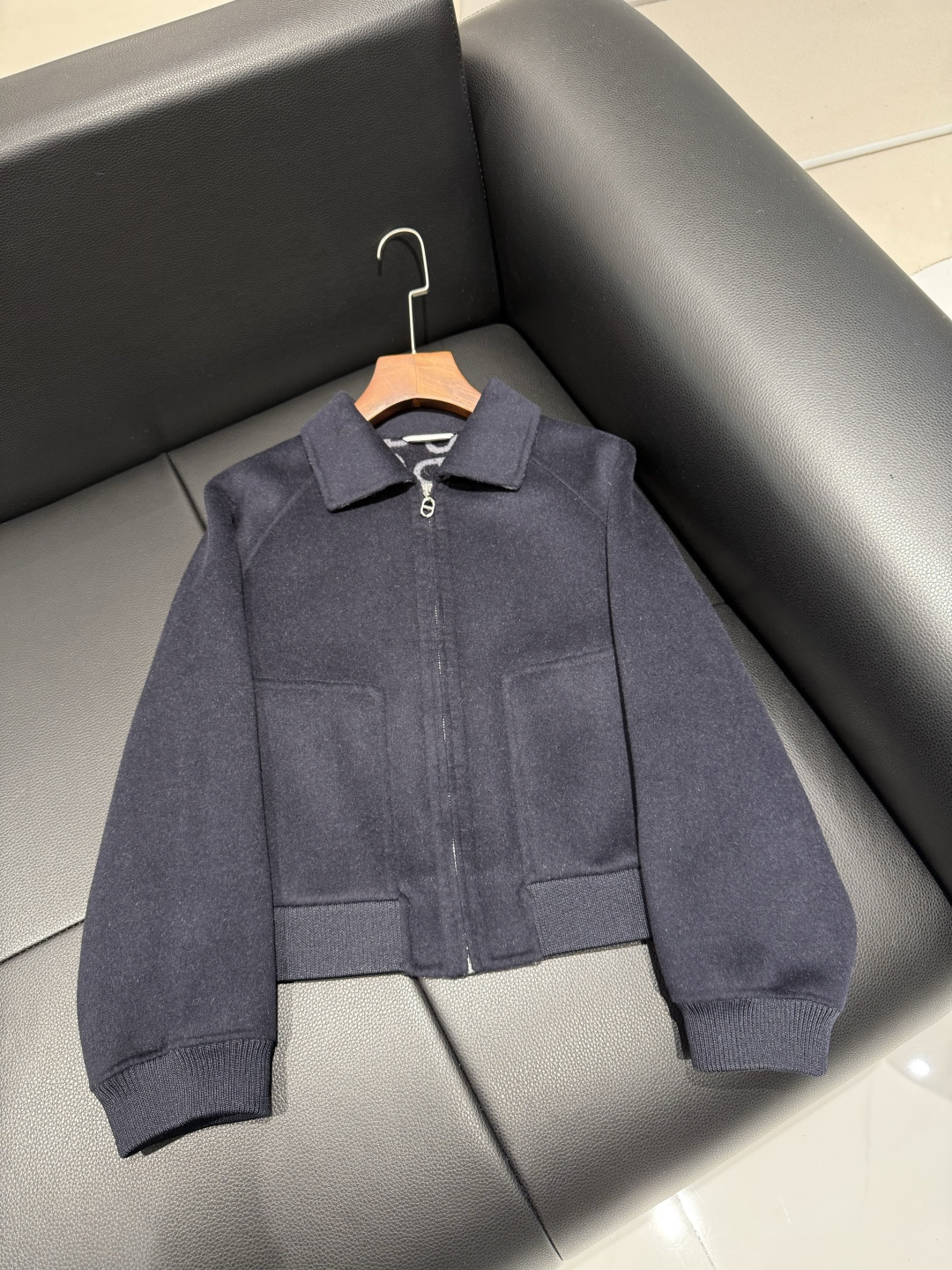 NO:942224,Herme*s same style cashmere coat in stock, SMLcashmere (measured 10 cashmere 90 wool), Hermes-clothing, hermes, hermes,19860909Herme*s 同款羊绒大衣 in stock 、 SMLcashmere （实测10羊绒90羊毛）,爱马仕-服装,hermes,hermes,,Women's clothing