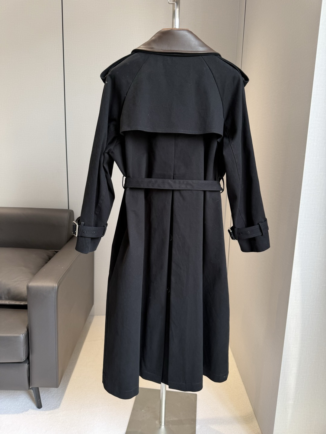 DIOR Contrast Leather Collar Length Trench Coat