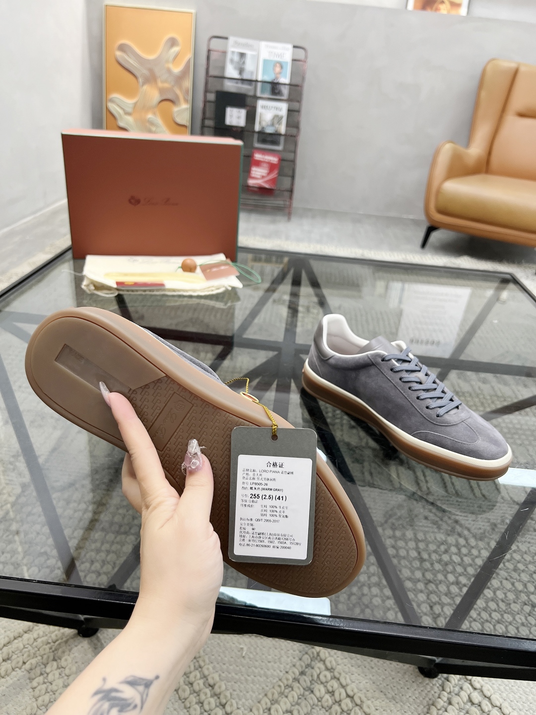  L 🔍顶级代购🇮🇹 LP 炸街男神爆款休闲板鞋专柜新品同步，鞋面意大利进口牛皮面料，高品质拼接工艺经典