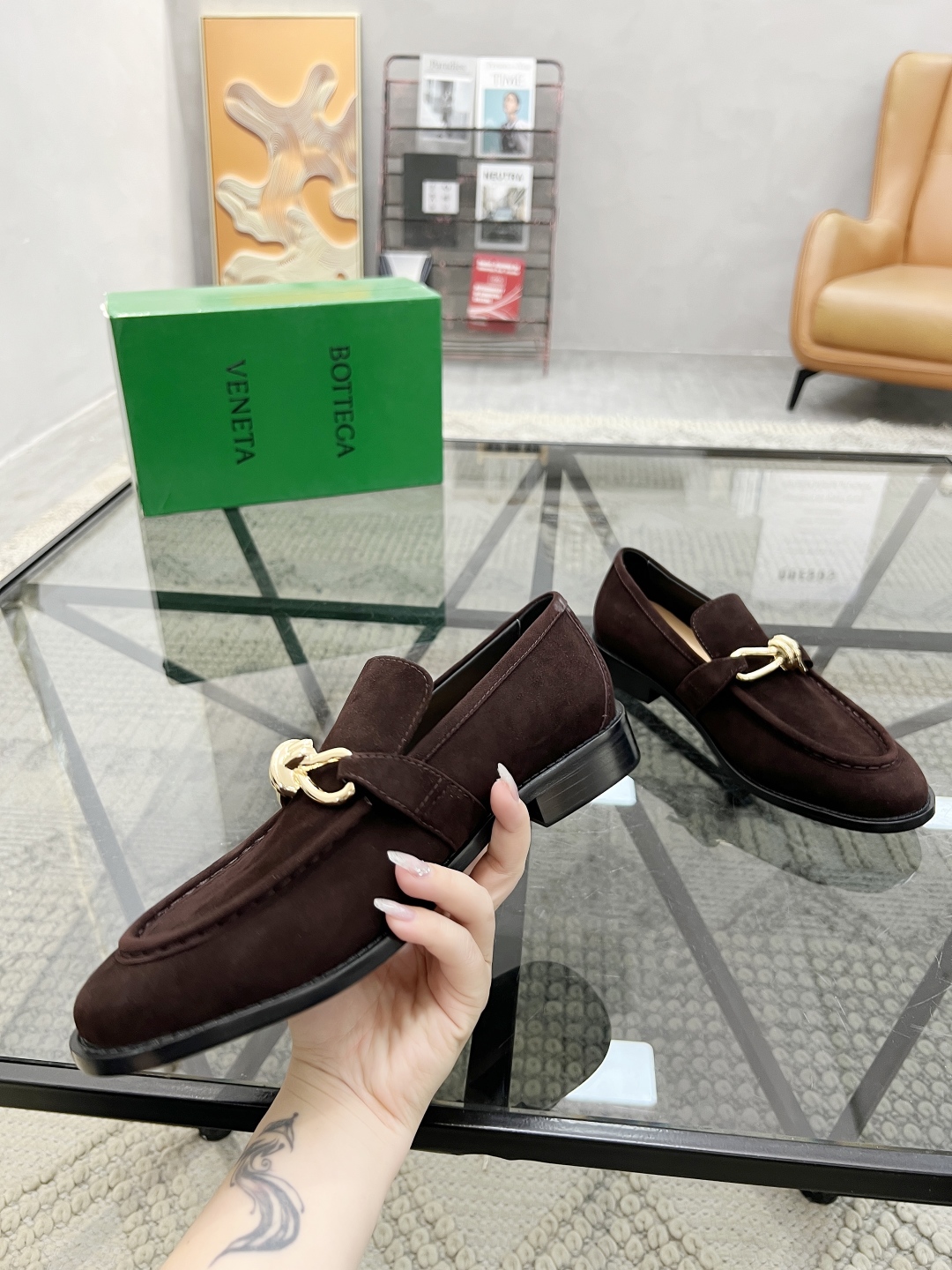  B 🔍顶级代购🇮🇹 碟 炸街情侣👫款官网新品套脚皮鞋原单货专柜同步，鞋面意大利进口磨砂牛皮面料，潮达人
