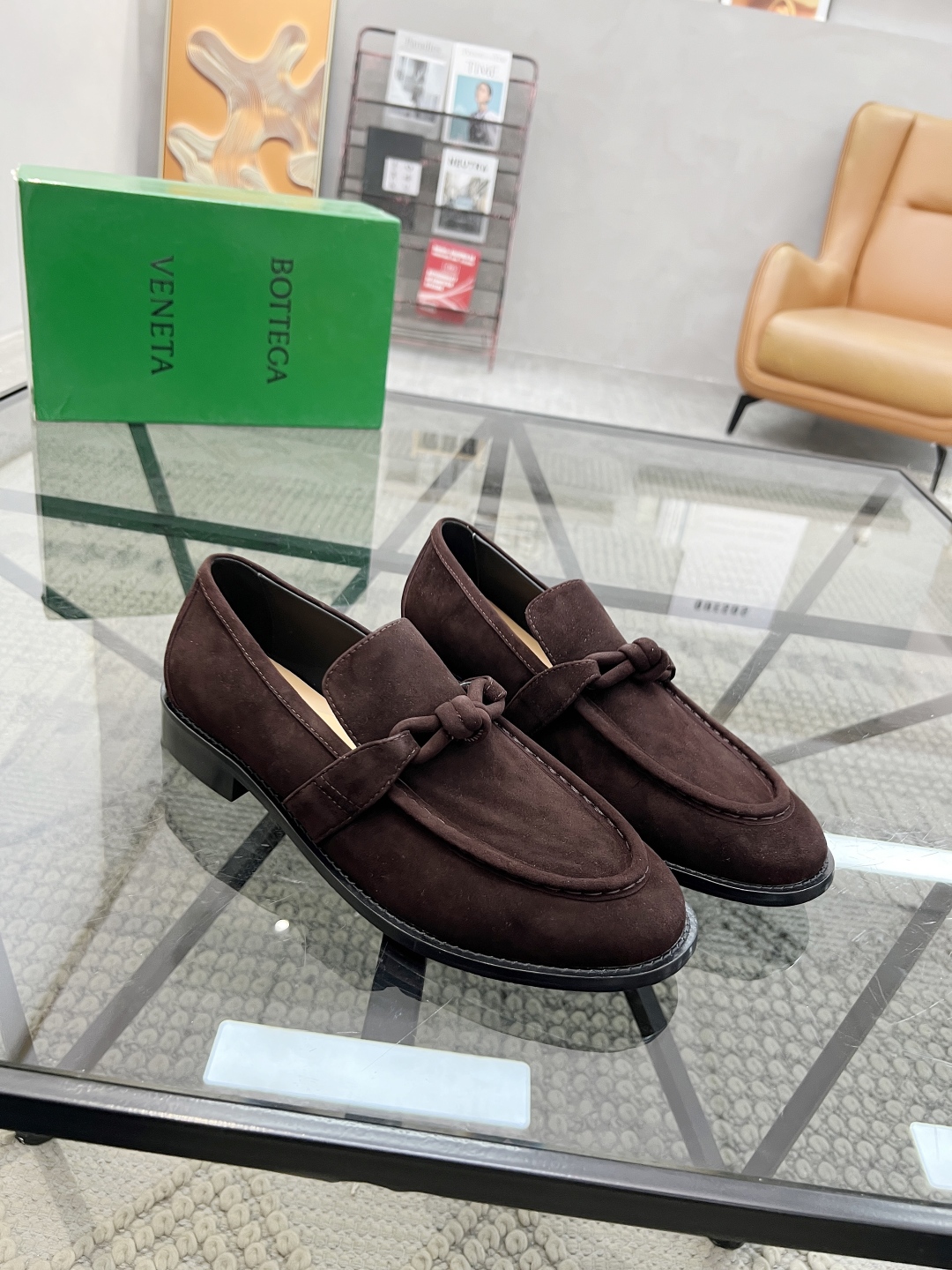  B 🔍顶级代购🇮🇹 碟 炸街情侣👫款官网新品套脚皮鞋原单货专柜同步，鞋面意大利进口牛皮面料，潮达人爆款
