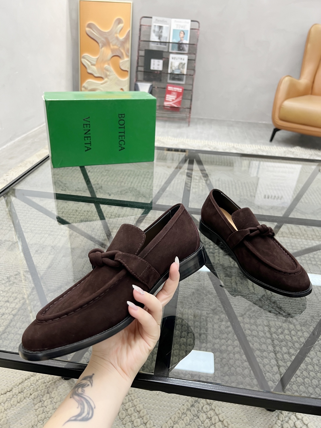  B 🔍顶级代购🇮🇹 碟 炸街情侣👫款官网新品套脚皮鞋原单货专柜同步，鞋面意大利进口牛皮面料，潮达人爆款