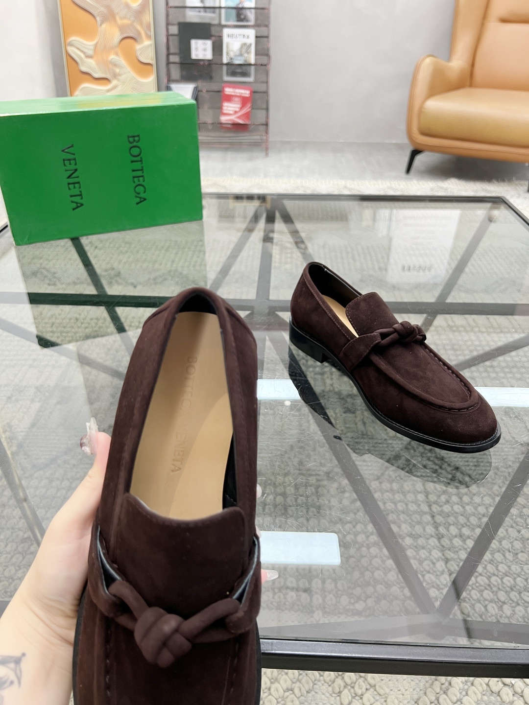  B 🔍顶级代购🇮🇹 碟 炸街情侣👫款官网新品套脚皮鞋原单货专柜同步，鞋面意大利进口牛皮面料，潮达人爆款