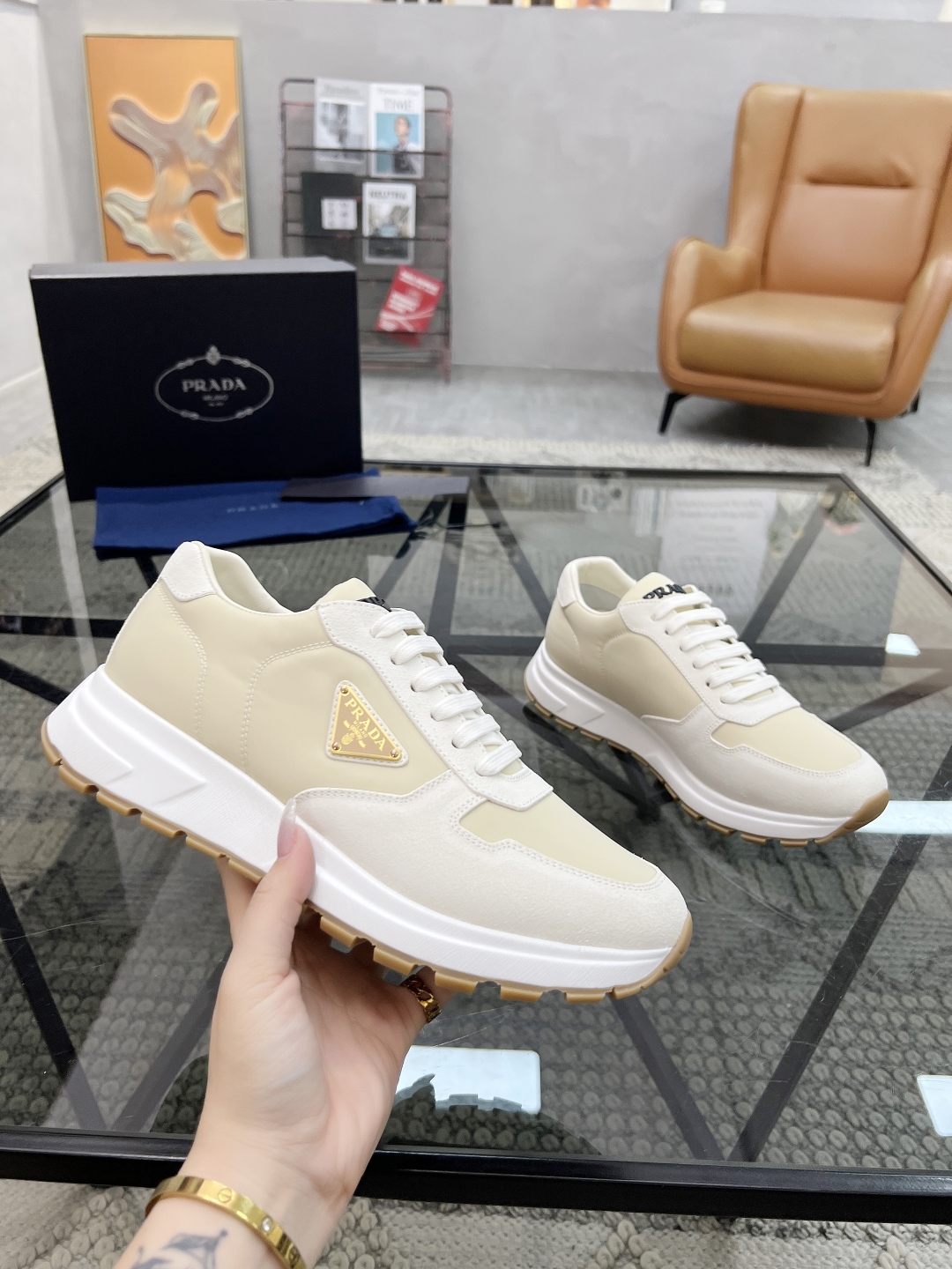  P 🔍顶级代购🇮🇹 普 炸街男神新品运动休闲鞋专柜同步，鞋面意大利进口牛皮搭配布面料，进口水染牛皮里垫
