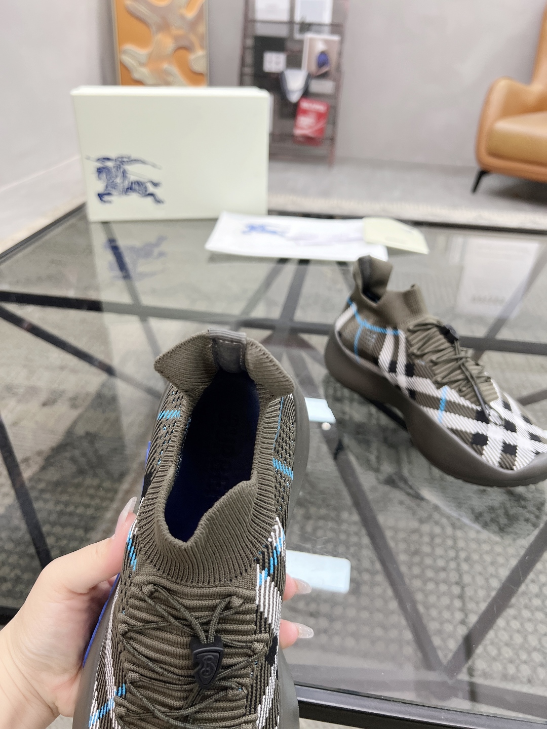  B 🔍顶级代购🇮🇹 巴 炸街男神官网新品专柜同步发售原厂配置，意大利进口定制飞织面料，超舒适透气网布内