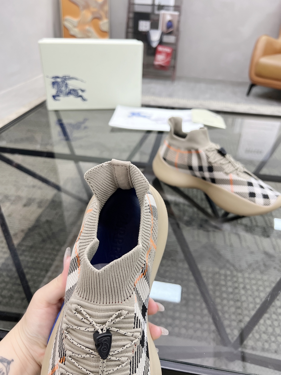  B 🔍顶级代购🇮🇹 巴 炸街男神官网新品专柜同步发售原厂配置，意大利进口定制飞织面料，超舒适透气网布内