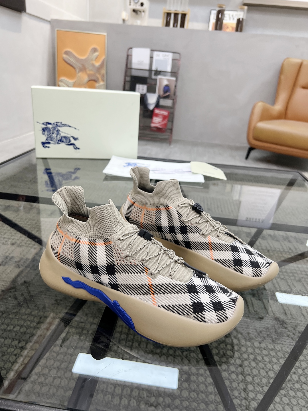  B 🔍顶级代购🇮🇹 巴 炸街男神官网新品专柜同步发售原厂配置，意大利进口定制飞织面料，超舒适透气网布内