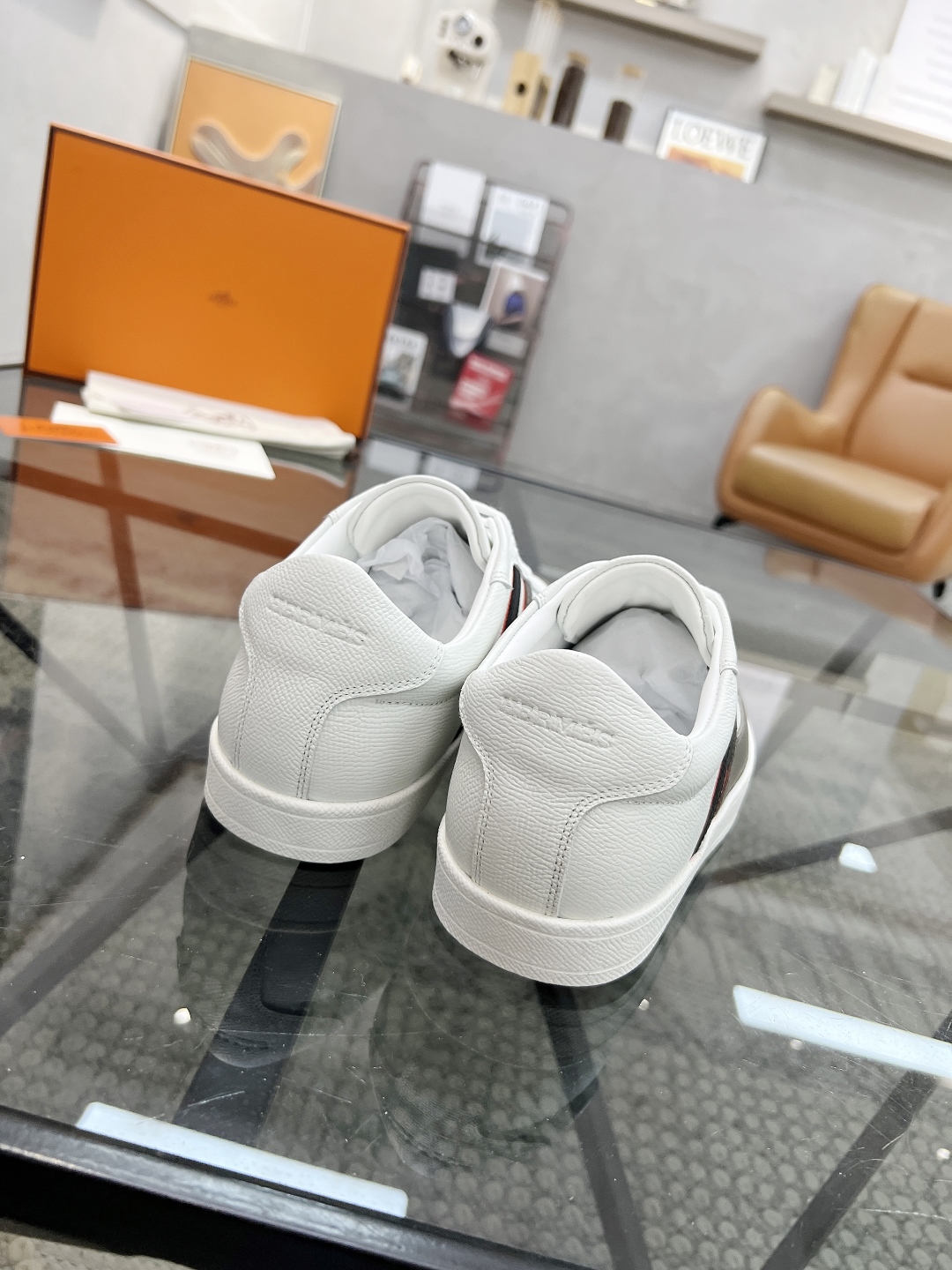  H 🔍顶级代购🇮🇹 爱 炸街男神休闲鞋新品来袭专柜同步发售原厂配置，意大利进口原版牛皮面料，高品质拼接
