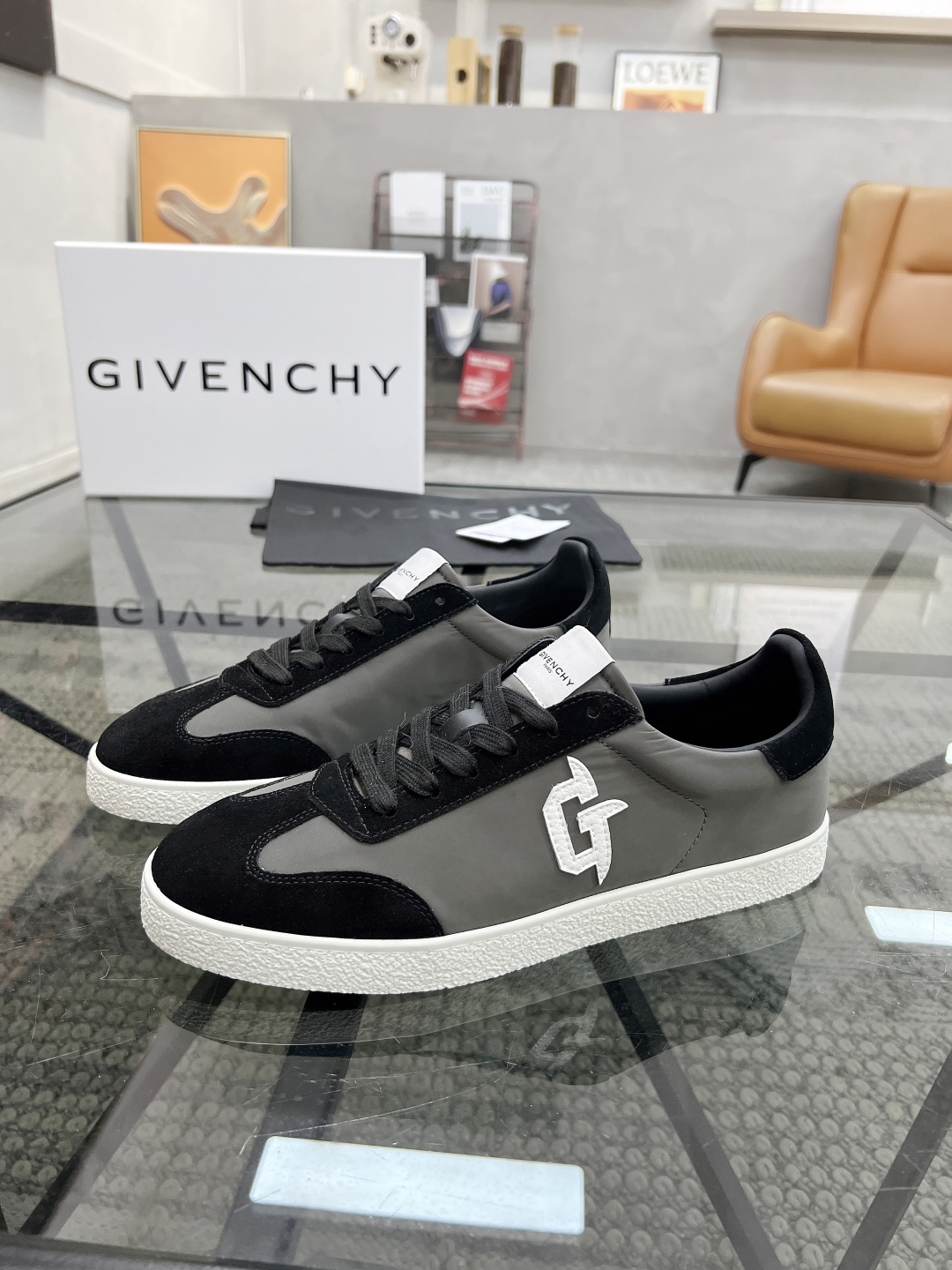  G 🔍顶级代购🇮🇹 纪 炸街男神新品来袭，超人气运动爆款专柜新款，原厂配置意大利进口牛皮搭配标志布面料