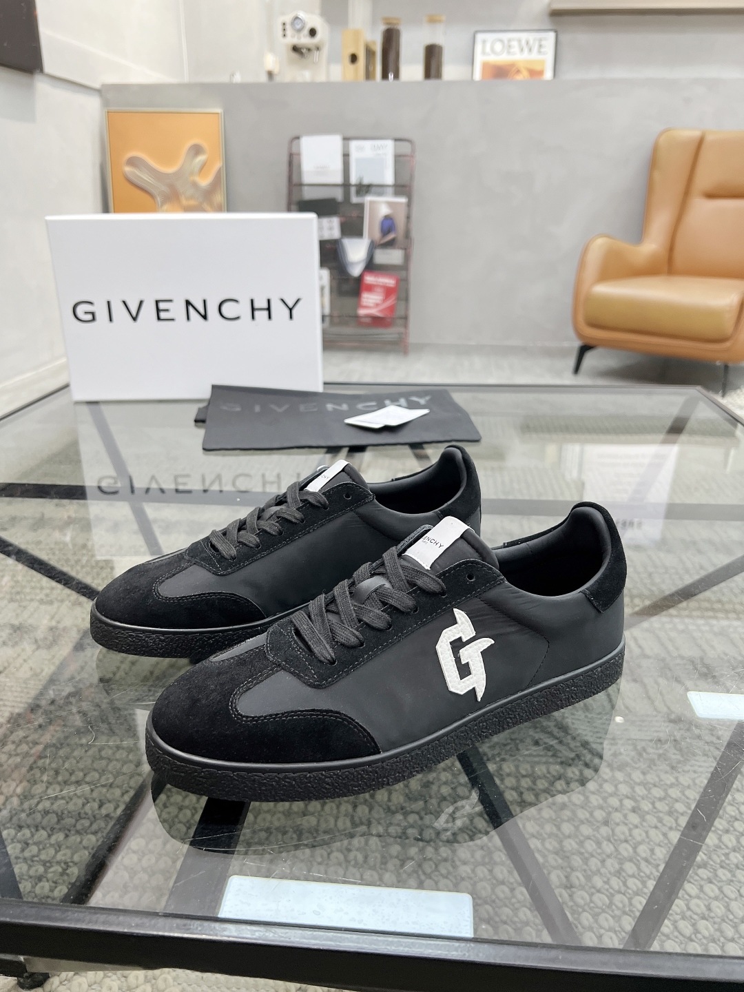  G 🔍顶级代购🇮🇹 纪 炸街男神新品来袭，超人气运动爆款专柜新款，原厂配置意大利进口牛皮搭配标志布面料