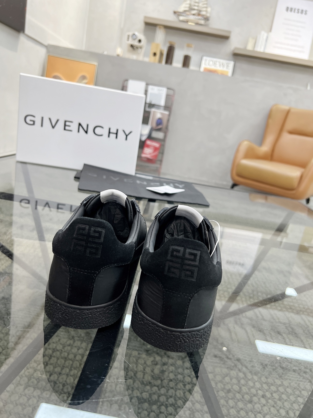  G 🔍顶级代购🇮🇹 纪 炸街男神新品来袭，超人气运动爆款专柜新款，原厂配置意大利进口牛皮搭配标志布面料