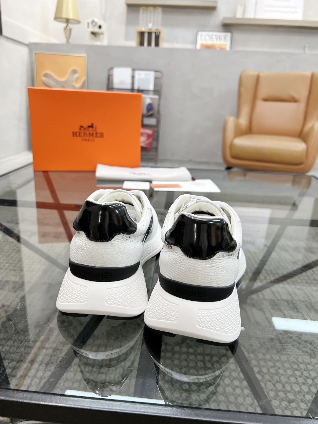 H 🔍顶级代购🇮🇹 爱 炸街男神运动鞋新品来袭专柜同步发售原厂配置，意大利进口原版牛皮搭配印花布面料，