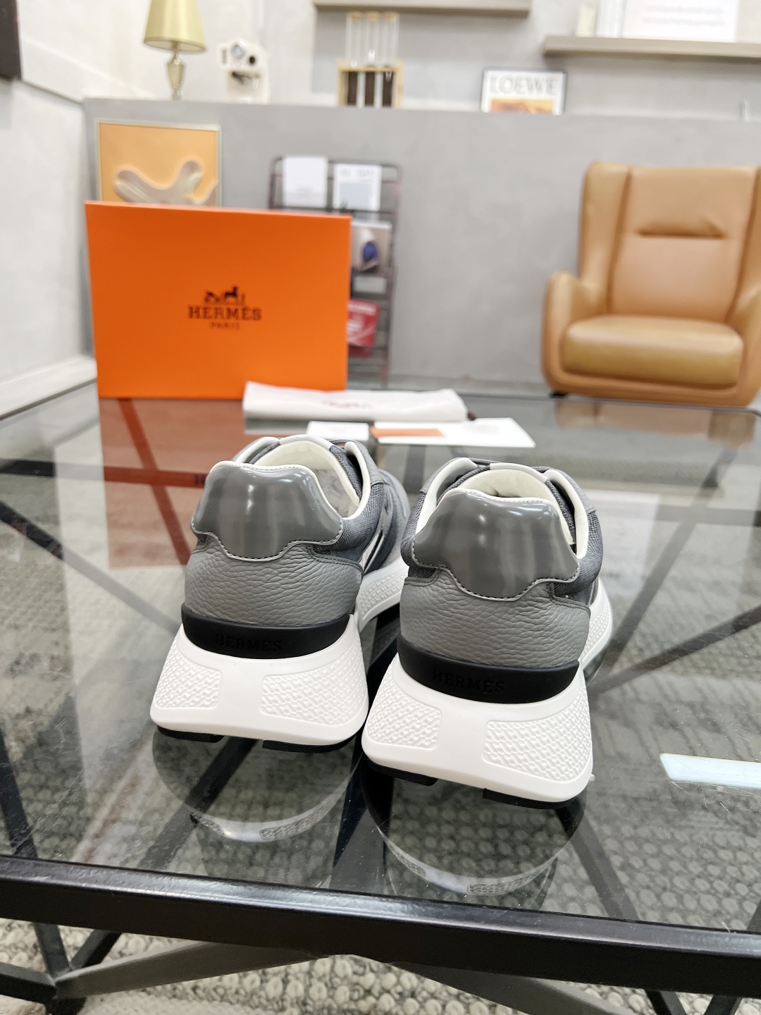  H 🔍顶级代购🇮🇹 爱 炸街男神运动鞋新品来袭专柜同步发售原厂配置，意大利进口原版牛皮搭配印花布面料，