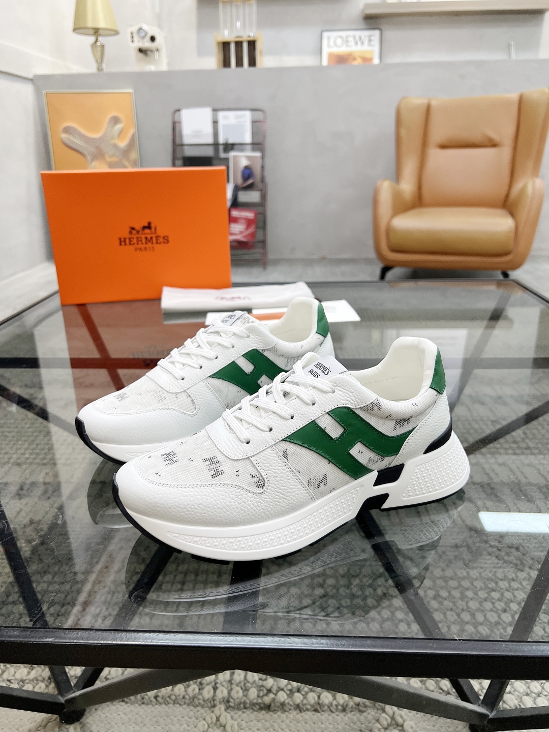  H 🔍顶级代购🇮🇹 爱 炸街男神运动鞋新品来袭专柜同步发售原厂配置，意大利进口原版牛皮搭配印花布面料，