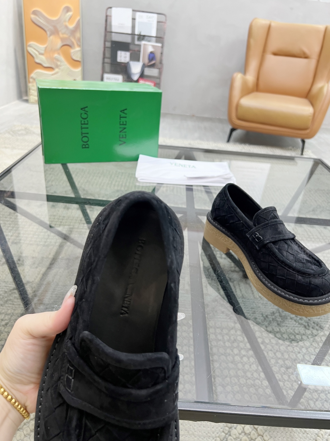  B 🔍顶级代购🇮🇹 碟 炸街情侣👫款官网新品套脚皮鞋原单货专柜同步，鞋面意大利进口牛皮面料，潮达人爆款
