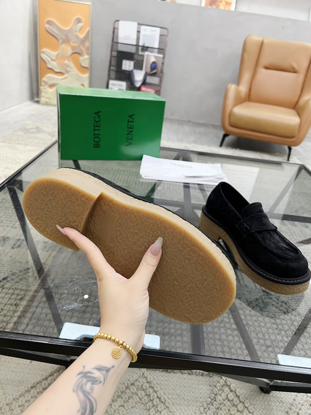  B 🔍顶级代购🇮🇹 碟 炸街情侣👫款官网新品套脚皮鞋原单货专柜同步，鞋面意大利进口牛皮面料，潮达人爆款
