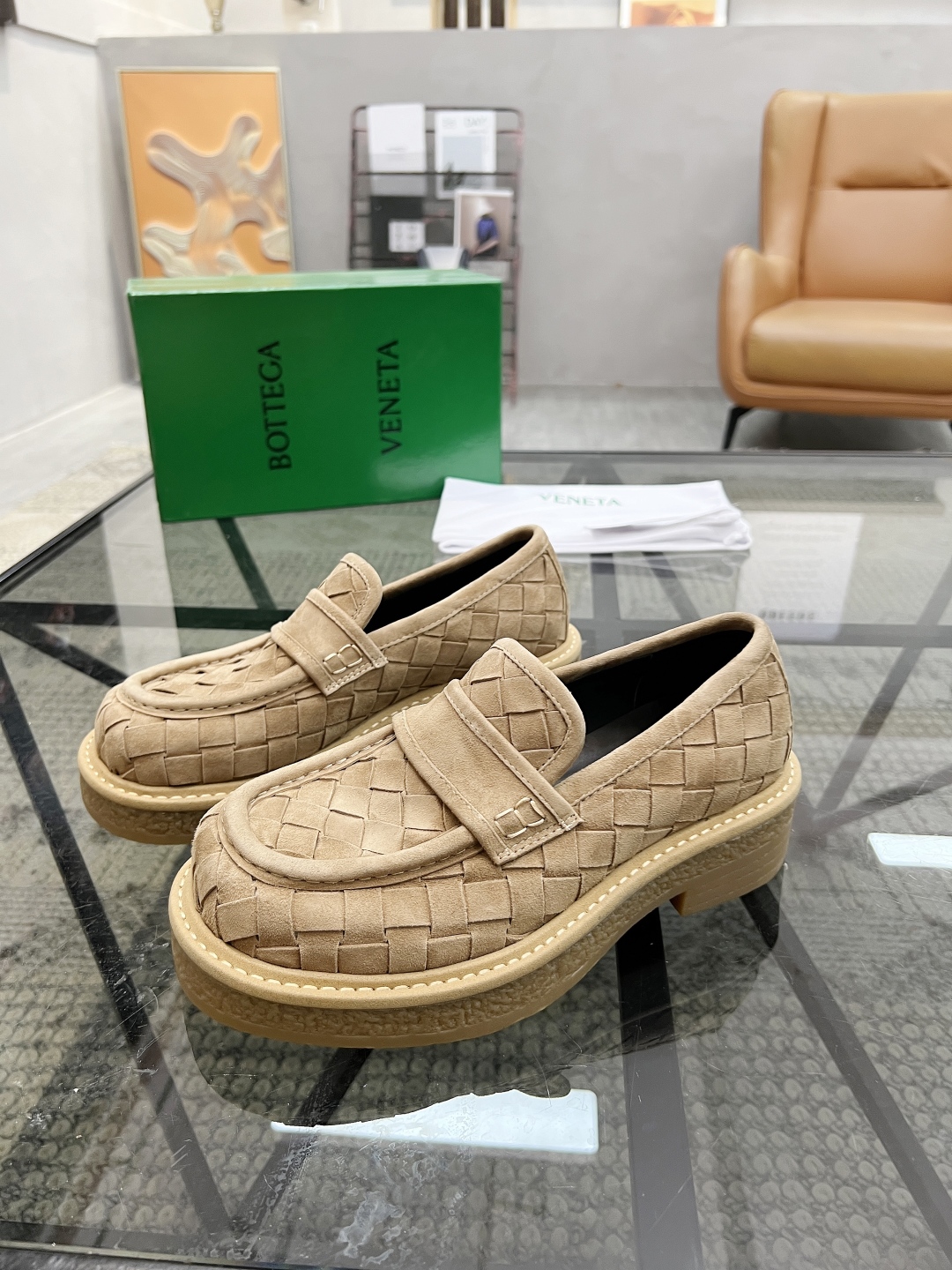 B 🔍顶级代购🇮🇹 碟 炸街情侣👫款官网新品套脚皮鞋原单货专柜同步，鞋面意大利进口牛皮面料，潮达人爆款