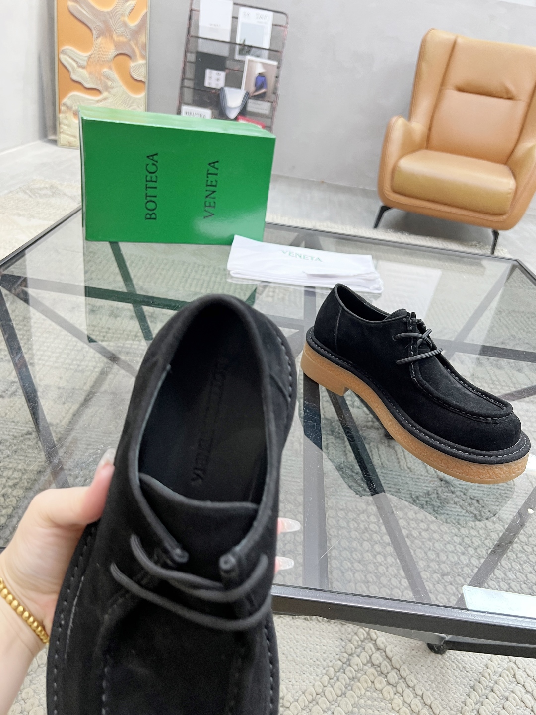  B 🔍顶级代购🇮🇹 碟 炸街情侣👫款官网新品套脚皮鞋原单货专柜同步，鞋面意大利进口牛皮面料，潮达人爆款