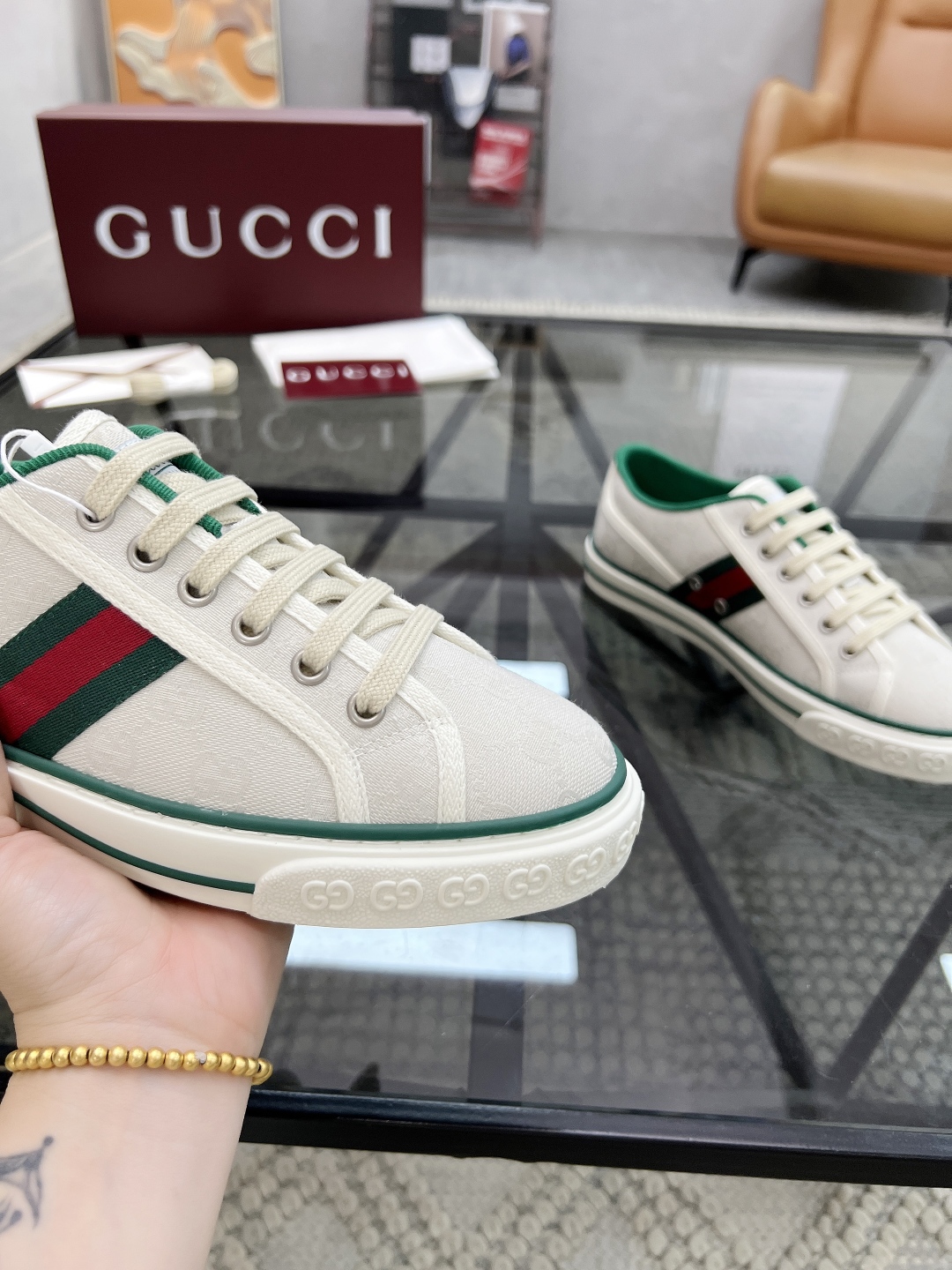  G 🔍顶级代购🇮🇹 古 炸街男神潮鞋专柜同步发售原厂配置，意大利进口进口标志布面料，高品质拼接复杂工艺