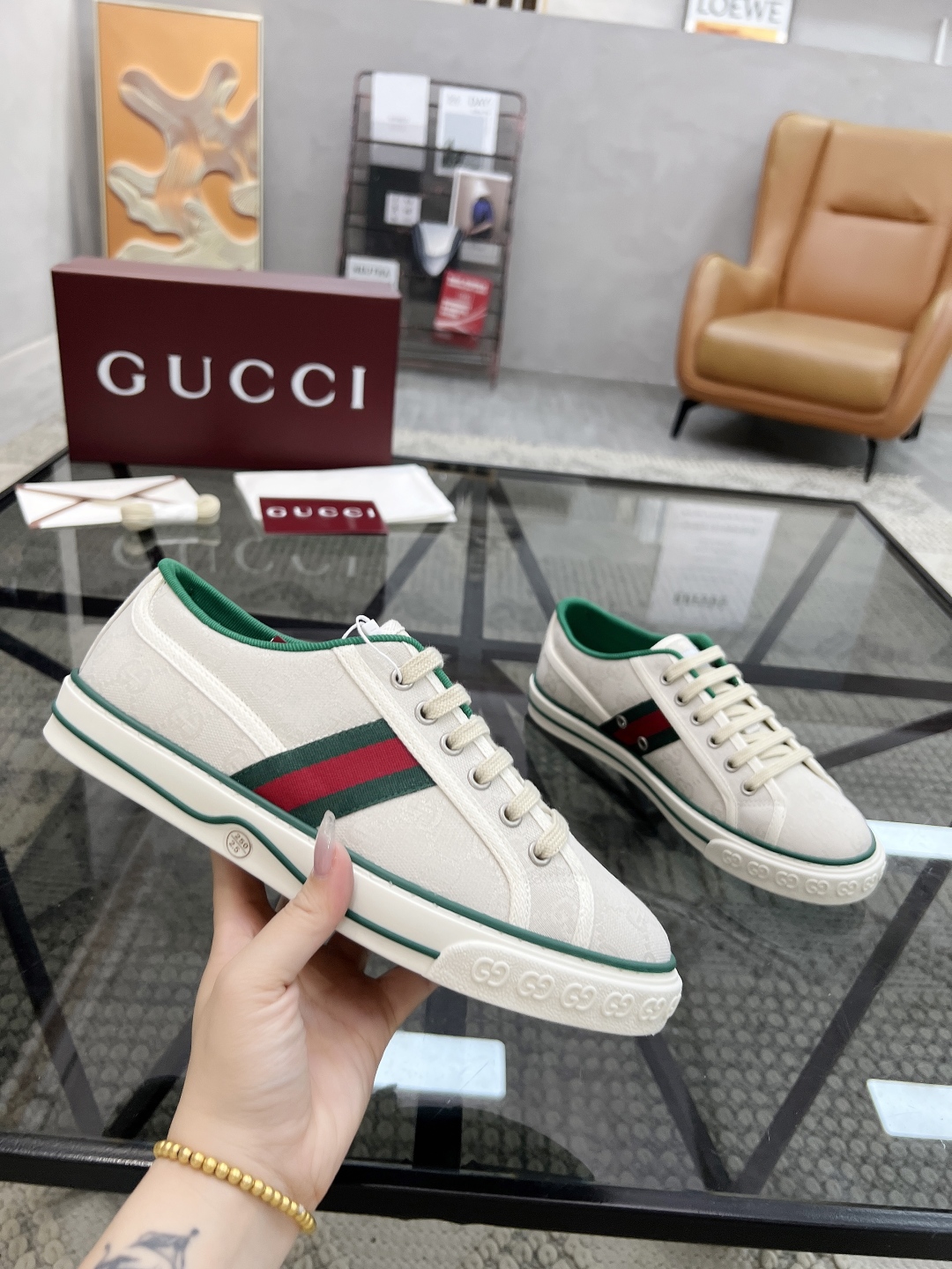  G 🔍顶级代购🇮🇹 古 炸街男神潮鞋专柜同步发售原厂配置，意大利进口进口标志布面料，高品质拼接复杂工艺