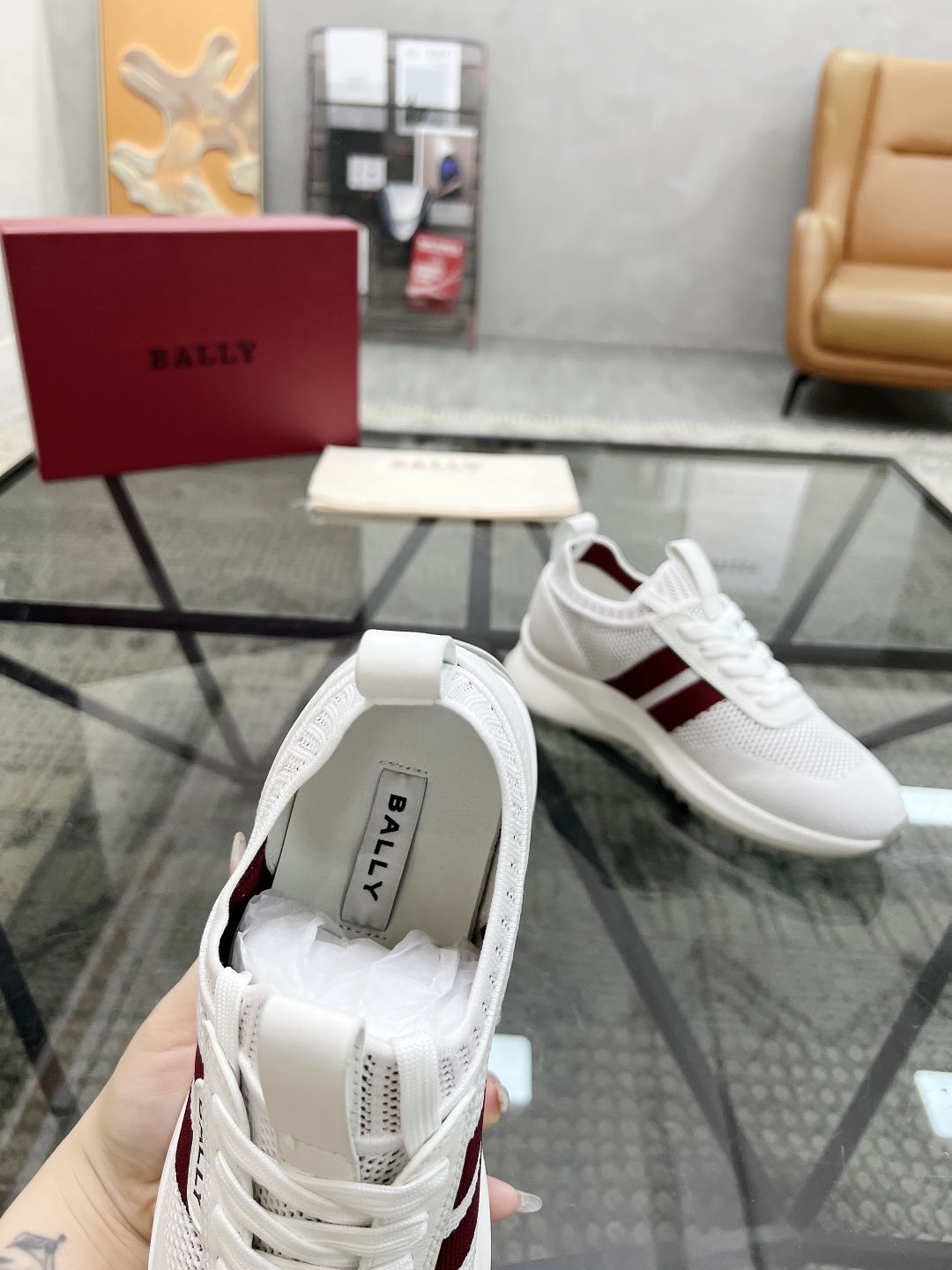  B 🔍顶级代购🇮🇹 巴 炸街男神新品运动鞋专柜同步发售原厂配置，意大利进口原版飞织面料，经典透气舒适，