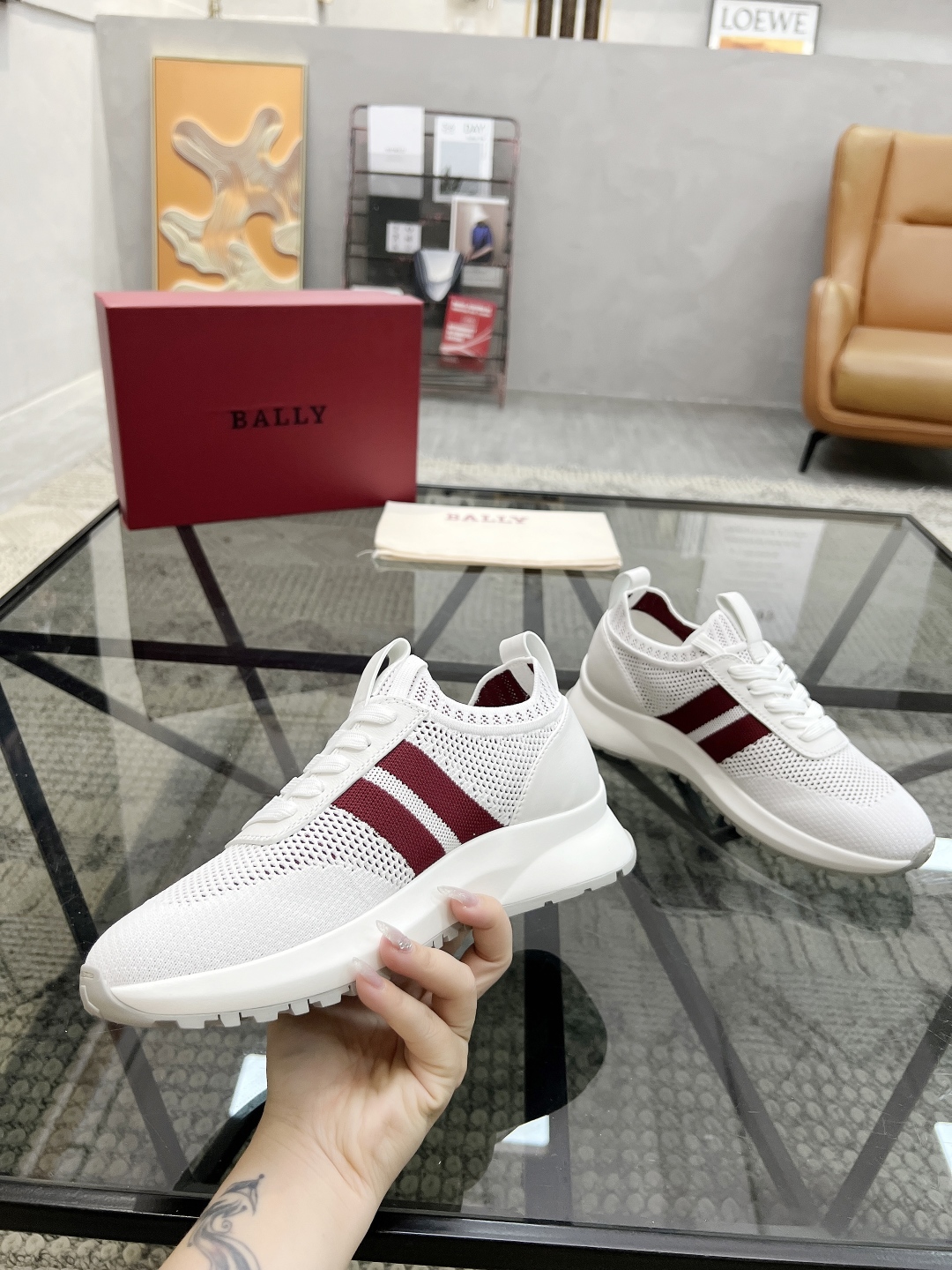  B 🔍顶级代购🇮🇹 巴 炸街男神新品运动鞋专柜同步发售原厂配置，意大利进口原版飞织面料，经典透气舒适，