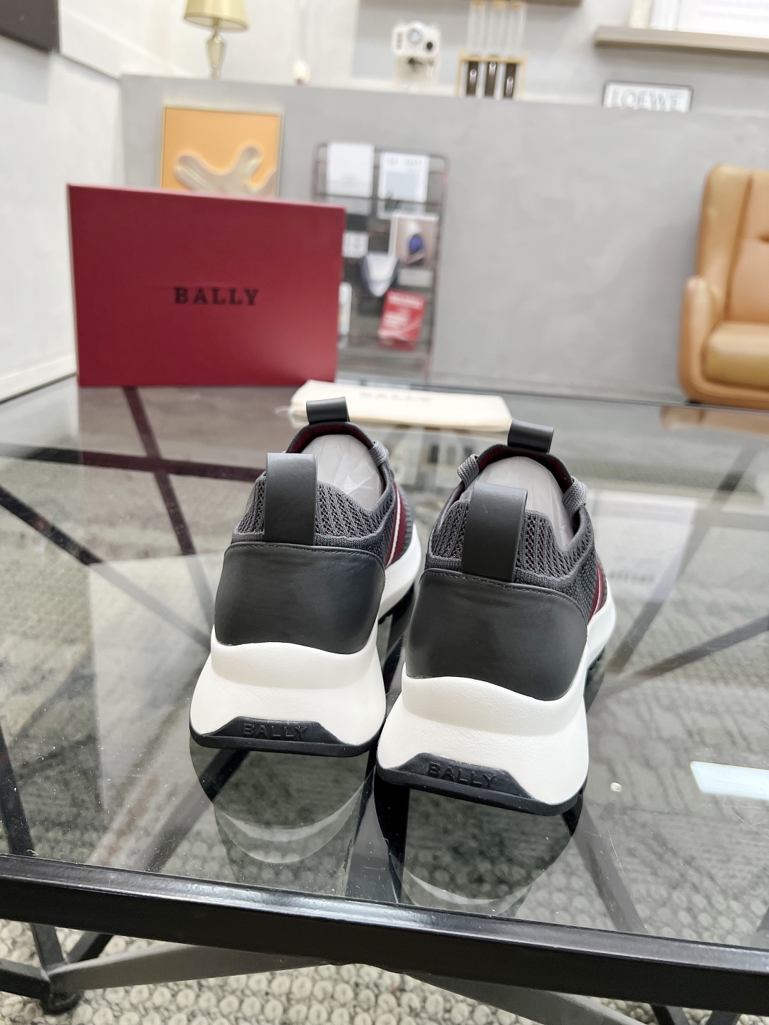 B 🔍顶级代购🇮🇹 巴 炸街男神新品运动鞋专柜同步发售原厂配置，意大利进口原版飞织面料，经典透气舒适，