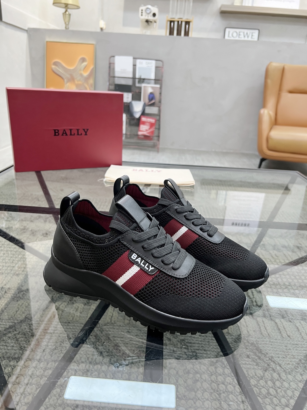  B 🔍顶级代购🇮🇹 巴 炸街男神新品运动鞋专柜同步发售原厂配置，意大利进口原版飞织面料，经典透气舒适，