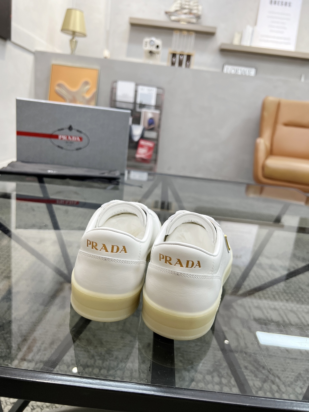  P 🔍顶级代购🇮🇹 普 炸街男神新品来袭，超人气爆款专柜新款，原厂配置意大利进口牛皮搭配帆布面料，高品