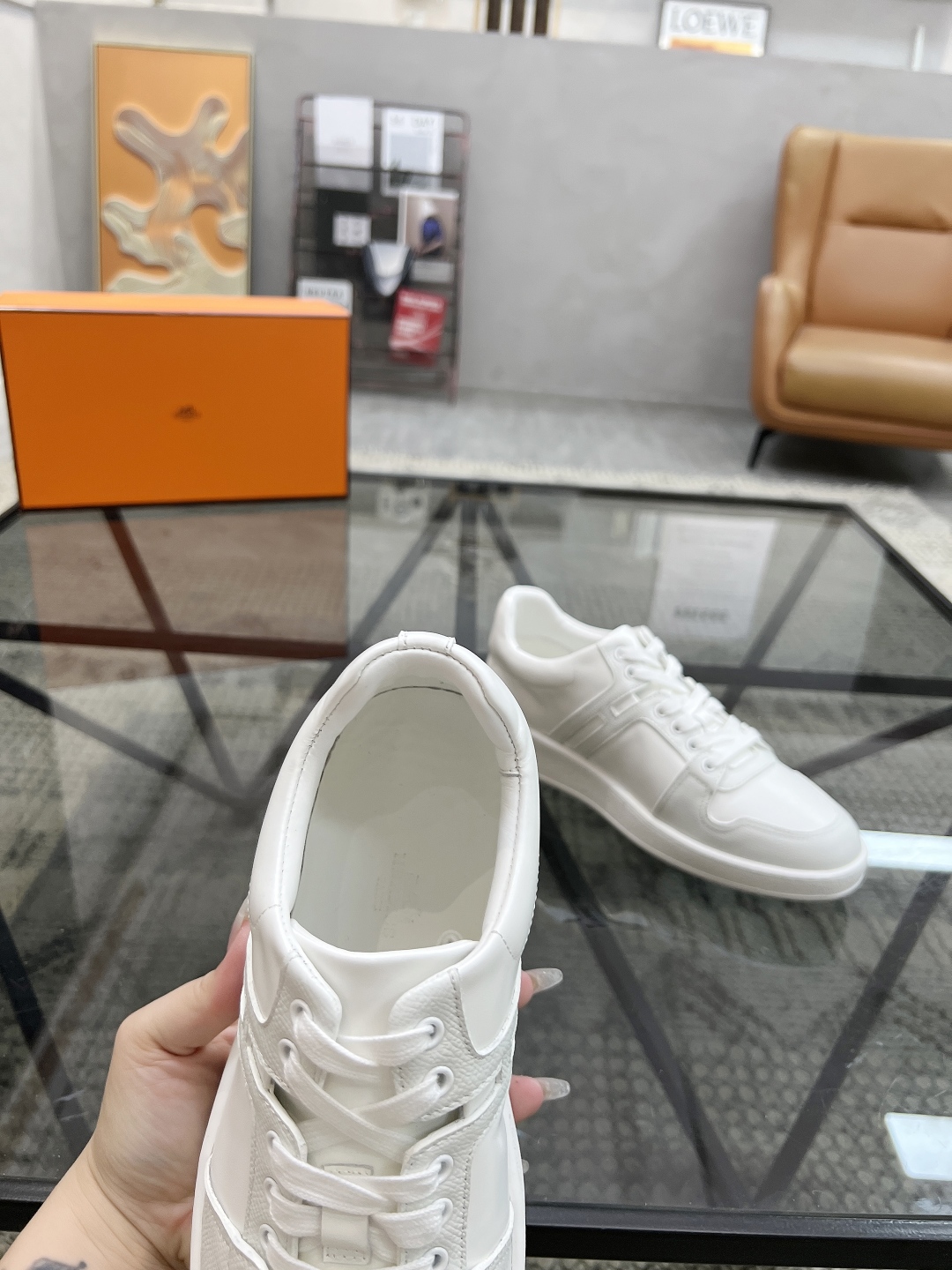  H 🔍顶级代购🇮🇹 爱 炸街男神休闲鞋新品来袭专柜同步发售原厂配置，意大利进口原版牛皮面料，高品质拼接