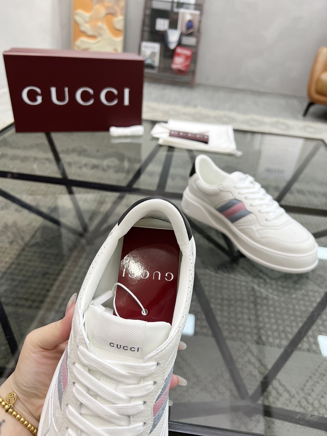  G 🔍顶级代购🇮🇹 古 炸街情侣款👫专柜同步发售 原厂配置，意大利进口进口牛皮面料，高品质印花拼接复杂