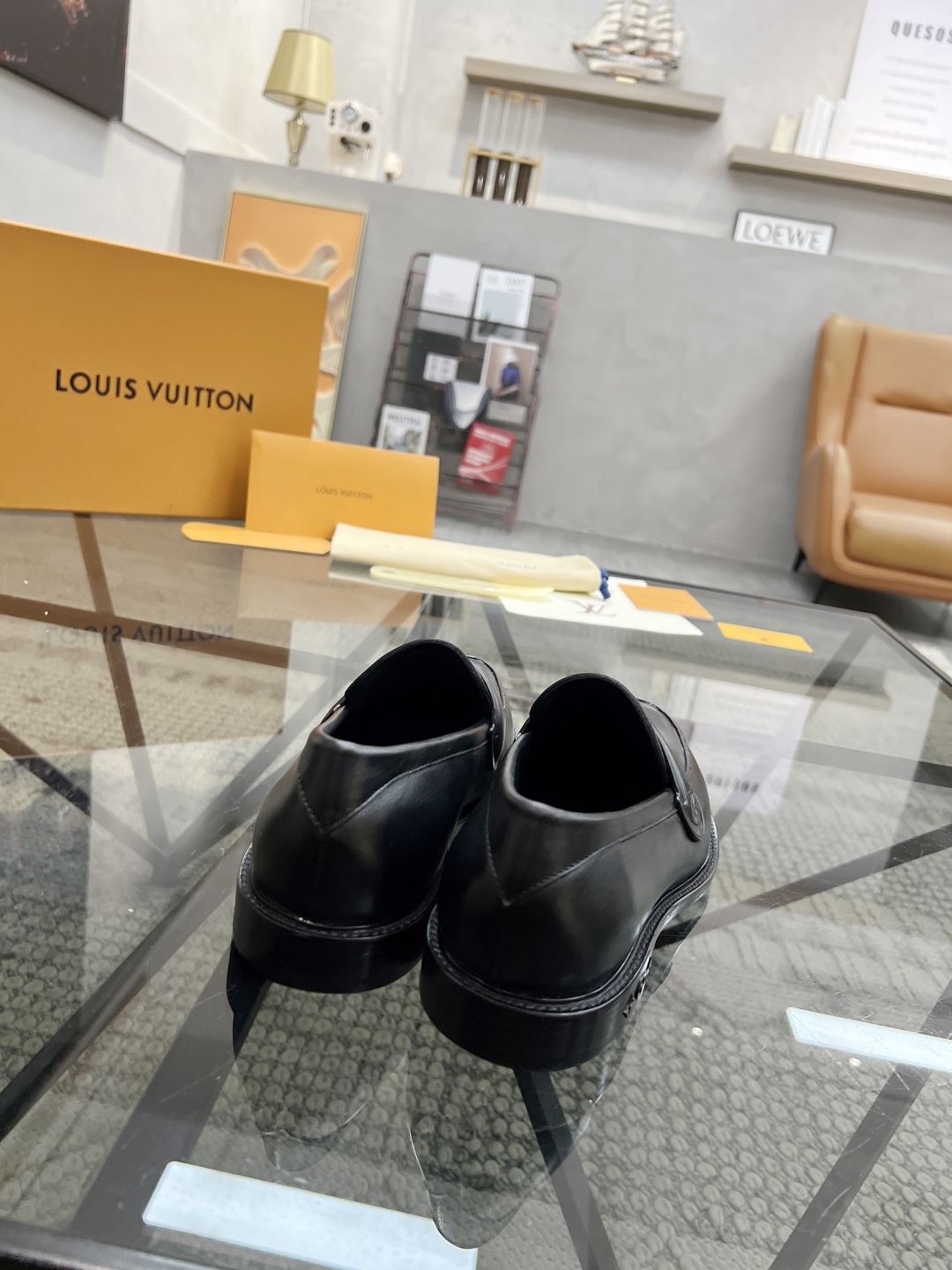 L 🔍顶级代购🇮🇹 路 炸街男神休闲真皮底皮鞋系列专柜同步发售原厂配置，意大利进口原版牛皮面料，透气舒