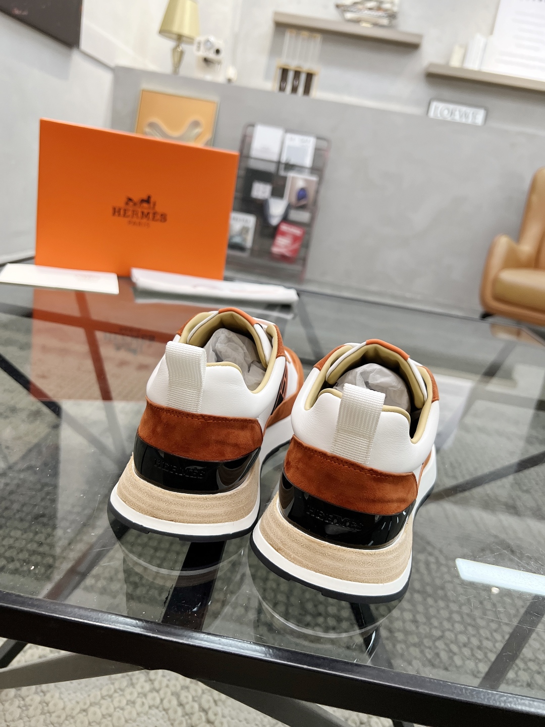  H 🔍顶级代购🇮🇹 爱 炸街男神运动鞋新品来袭专柜同步发售原厂配置，意大利进口牛皮面料，高品质复杂工艺