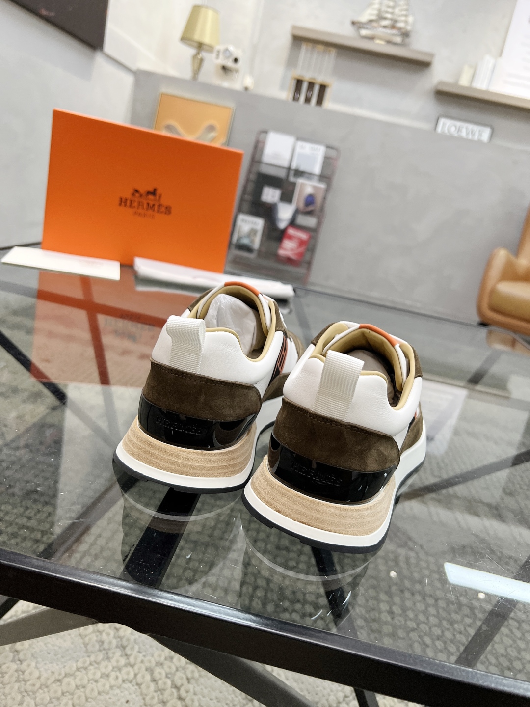  H 🔍顶级代购🇮🇹 爱 炸街男神运动鞋新品来袭专柜同步发售原厂配置，意大利进口牛皮面料，高品质复杂工艺