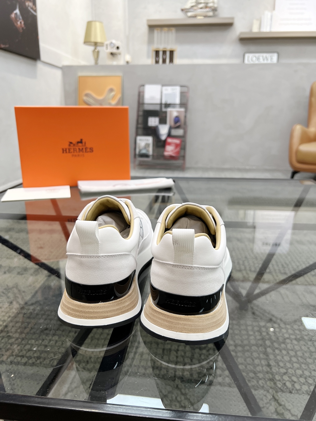  H 🔍顶级代购🇮🇹 爱 炸街男神运动鞋新品来袭专柜同步发售原厂配置，意大利进口牛皮面料，高品质复杂工艺