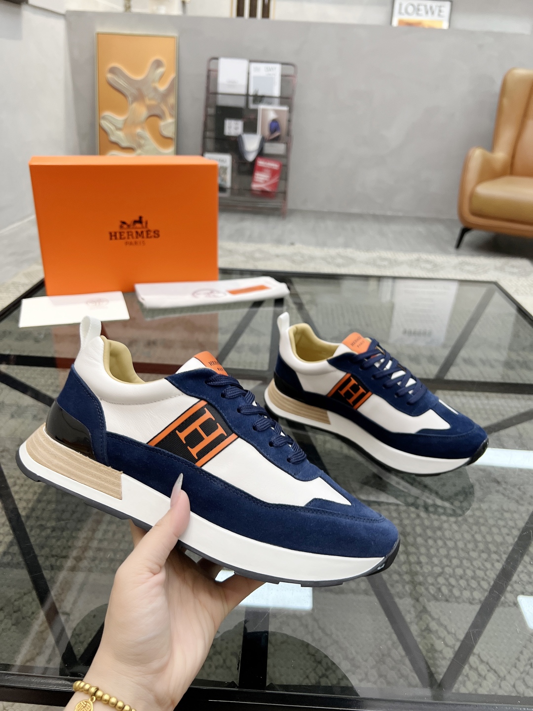  H 🔍顶级代购🇮🇹 爱 炸街男神运动鞋新品来袭专柜同步发售原厂配置，意大利进口牛皮面料，高品质复杂工艺