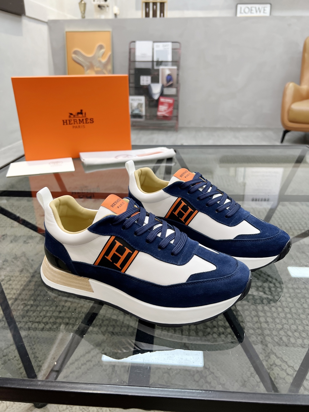  H 🔍顶级代购🇮🇹 爱 炸街男神运动鞋新品来袭专柜同步发售原厂配置，意大利进口牛皮面料，高品质复杂工艺