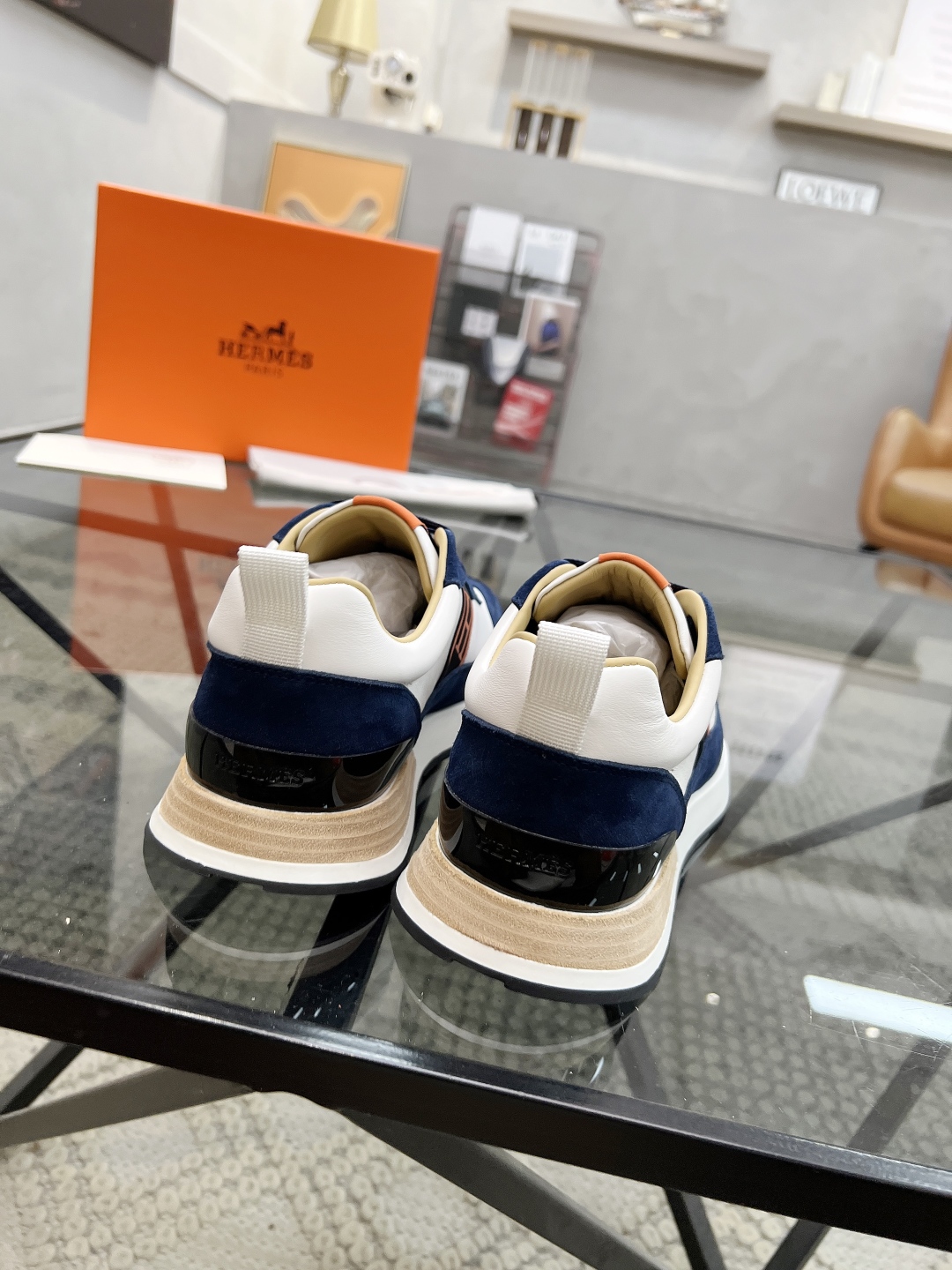  H 🔍顶级代购🇮🇹 爱 炸街男神运动鞋新品来袭专柜同步发售原厂配置，意大利进口牛皮面料，高品质复杂工艺