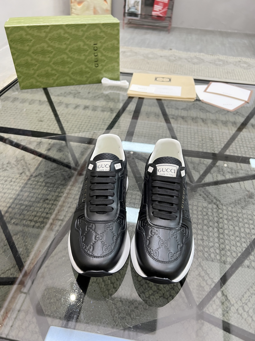  G 🔍顶级代购🇮🇹 古 炸街男神爆款超级完美官网新品，专柜同步发售原厂配置，意大利进口牛皮面料，高品质