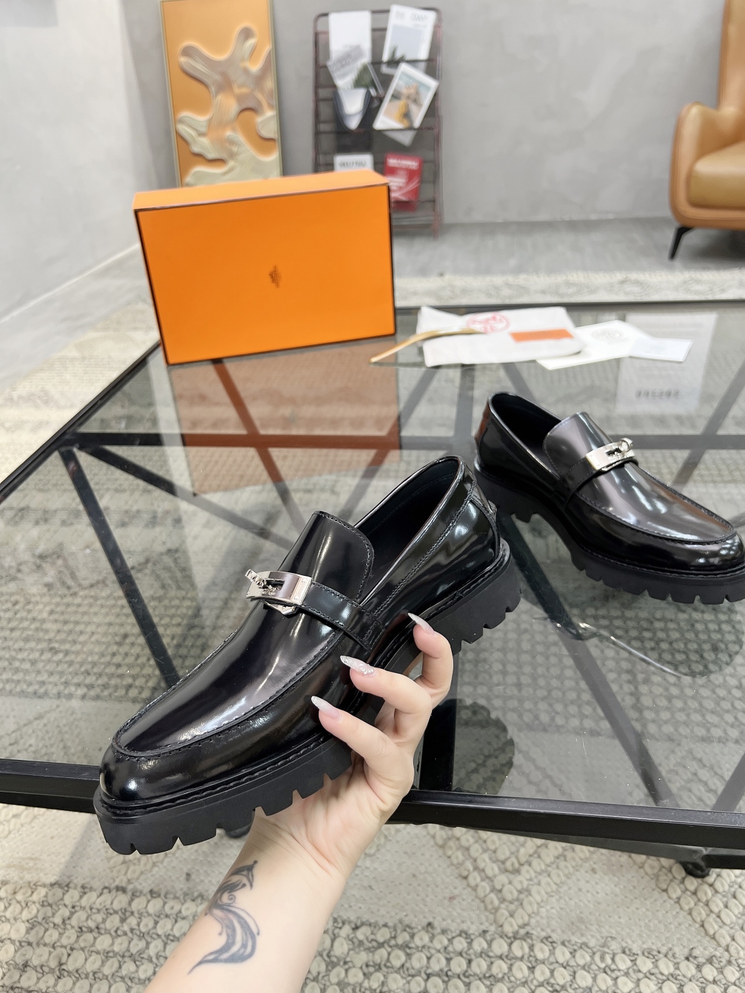  H 🔍顶级代购🇮🇹 爱 炸街男神厚底皮鞋新品来袭，专柜同步发售原厂配置，意大利进口原版牛皮面料，全进口