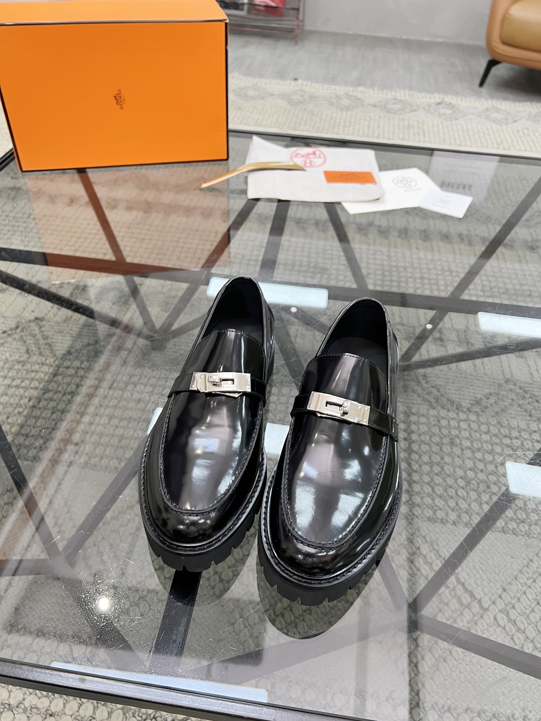  H 🔍顶级代购🇮🇹 爱 炸街男神厚底皮鞋新品来袭，专柜同步发售原厂配置，意大利进口原版牛皮面料，全进口