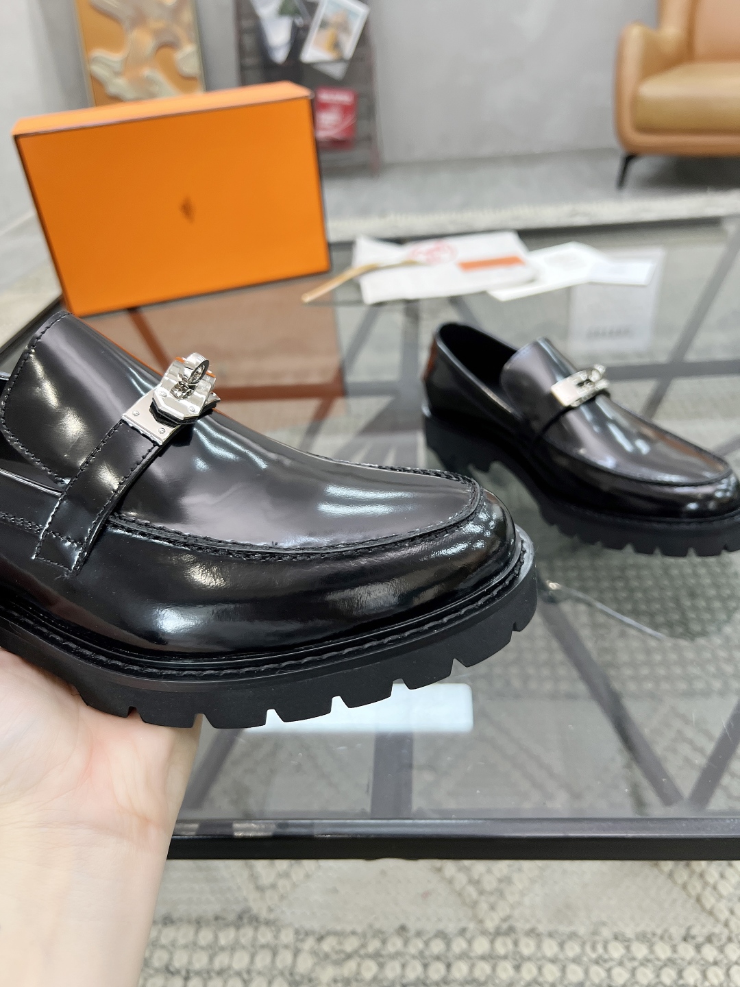  H 🔍顶级代购🇮🇹 爱 炸街男神厚底皮鞋新品来袭，专柜同步发售原厂配置，意大利进口原版牛皮面料，全进口