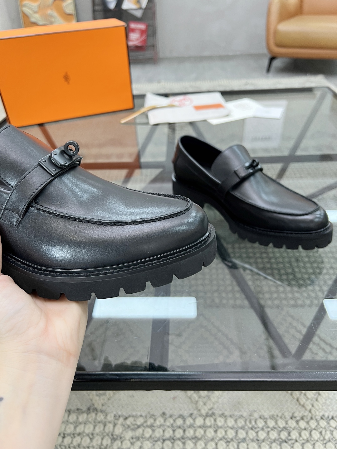  H 🔍顶级代购🇮🇹 爱 炸街男神厚底皮鞋新品来袭，专柜同步发售原厂配置，意大利进口原版牛皮面料，全进口