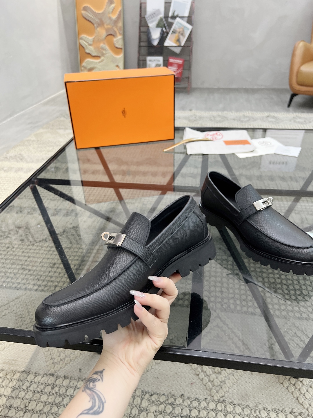  H 🔍顶级代购🇮🇹 爱 炸街男神厚底皮鞋新品来袭，专柜同步发售原厂配置，意大利进口原版牛皮面料，全进口