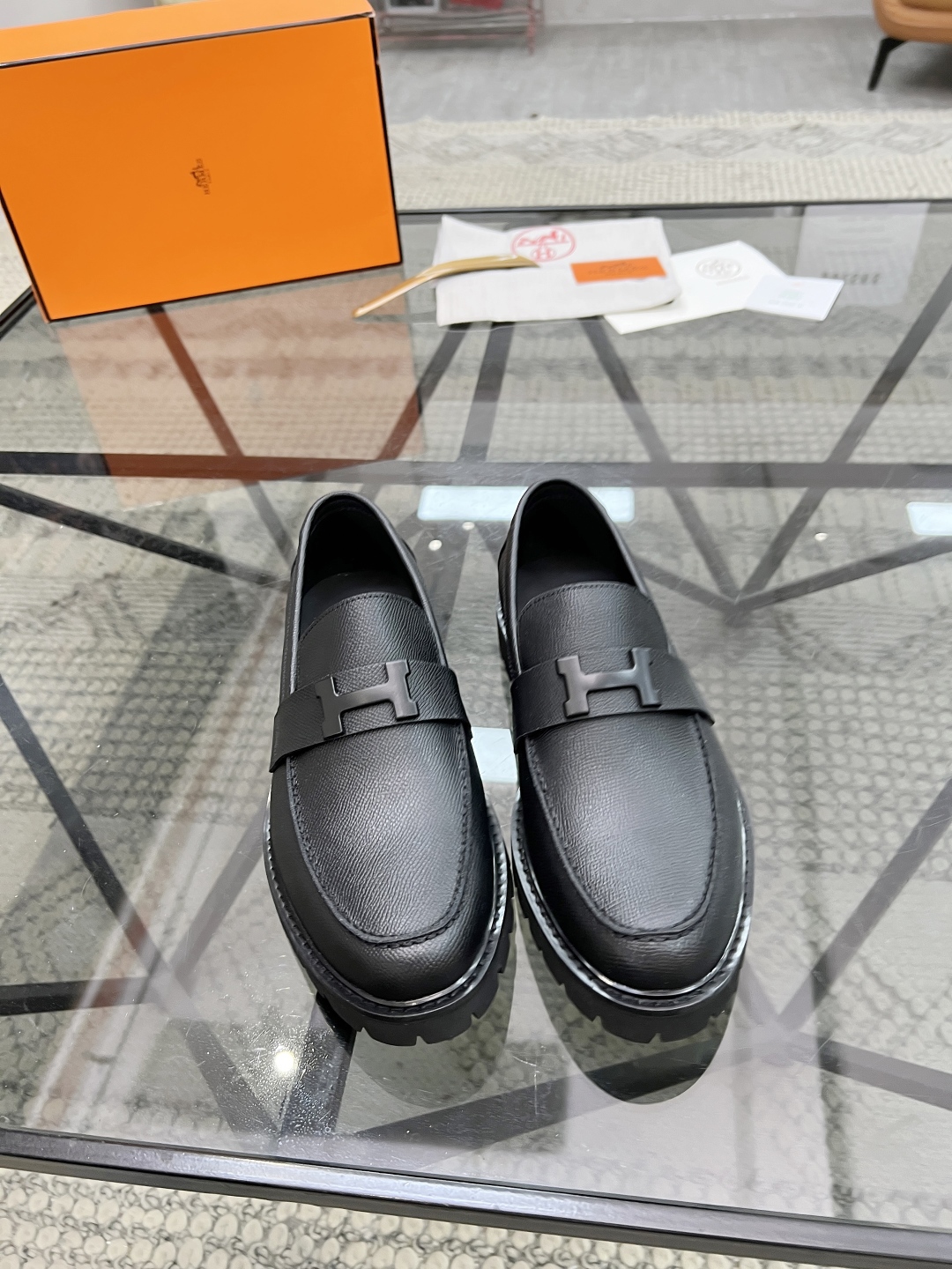  H 🔍顶级代购🇮🇹 爱 炸街男神厚底皮鞋新品来袭，专柜同步发售原厂配置，意大利进口原版牛皮面料，全进口