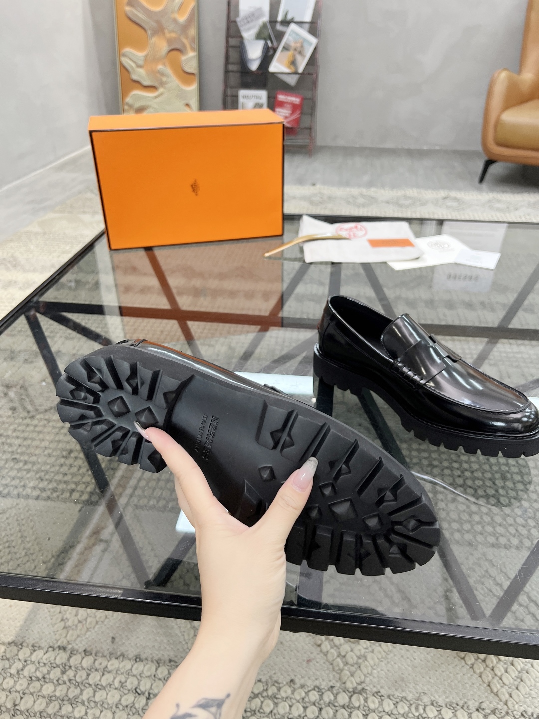  H 🔍顶级代购🇮🇹 爱 炸街男神厚底皮鞋新品来袭，专柜同步发售原厂配置，意大利进口原版牛皮面料，全进口