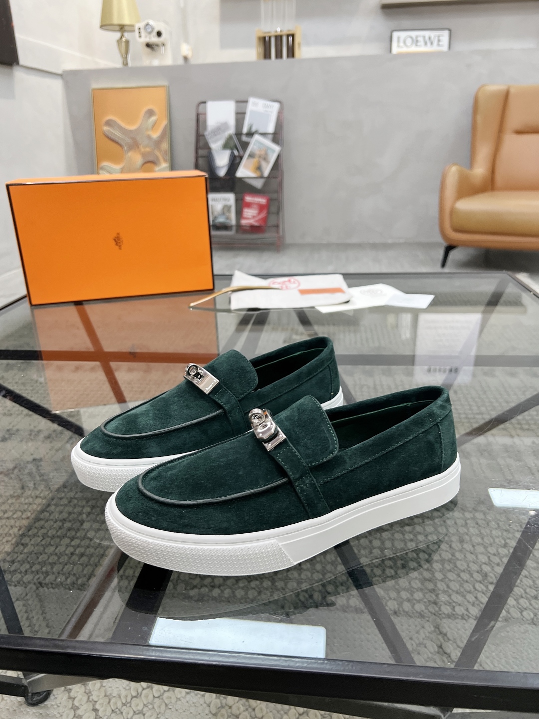  H 🔍顶级代购🇮🇹 爱 炸街男神套脚休闲鞋新品来袭专柜同步发售原厂配置，意大利进口原版牛皮面料，高品质