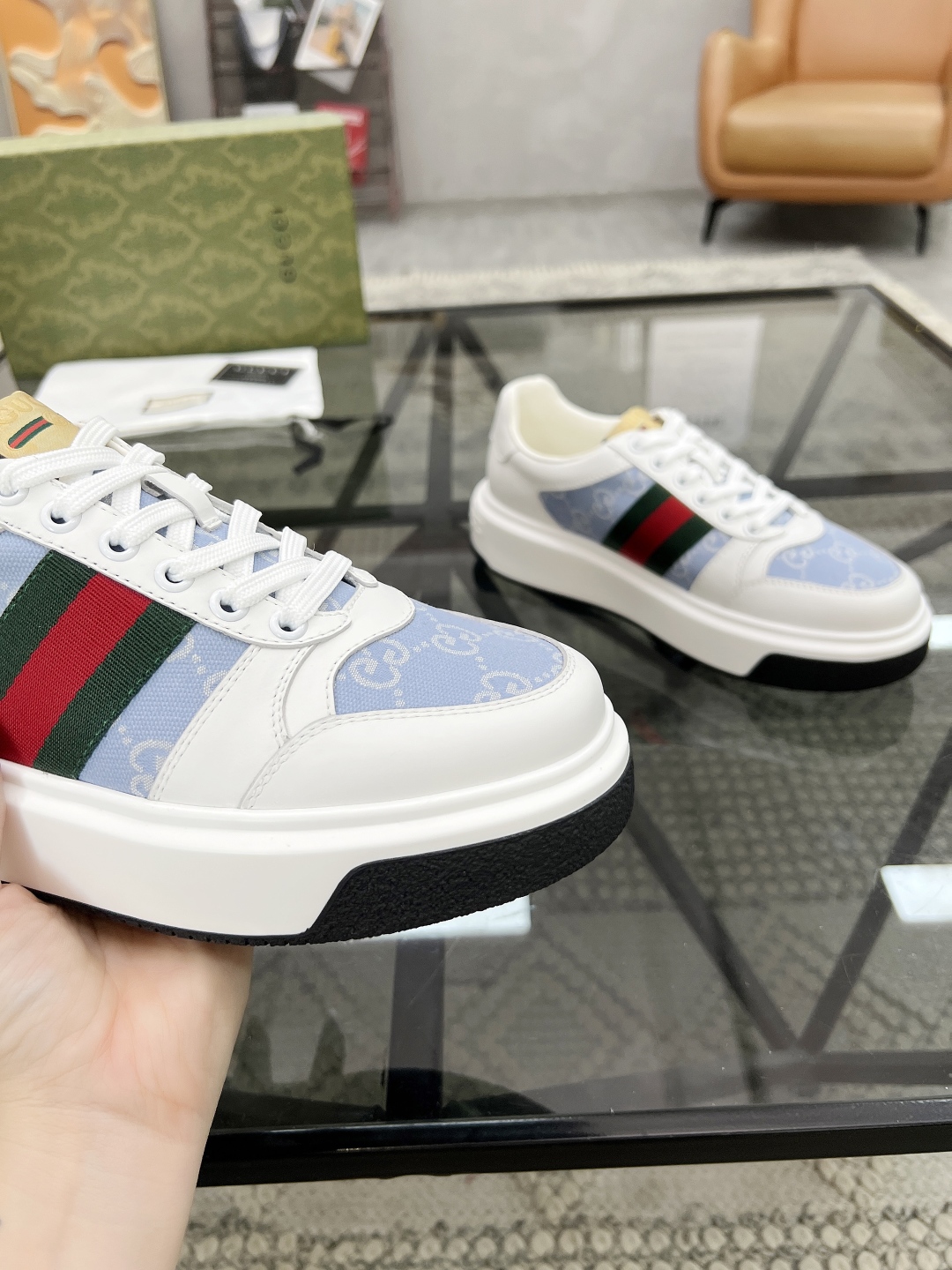  G 🔍顶级代购🇮🇹 古 炸街男神新品来袭，超人气爆款专柜新款，原厂配置意大利进口牛皮搭配印花布面料，高