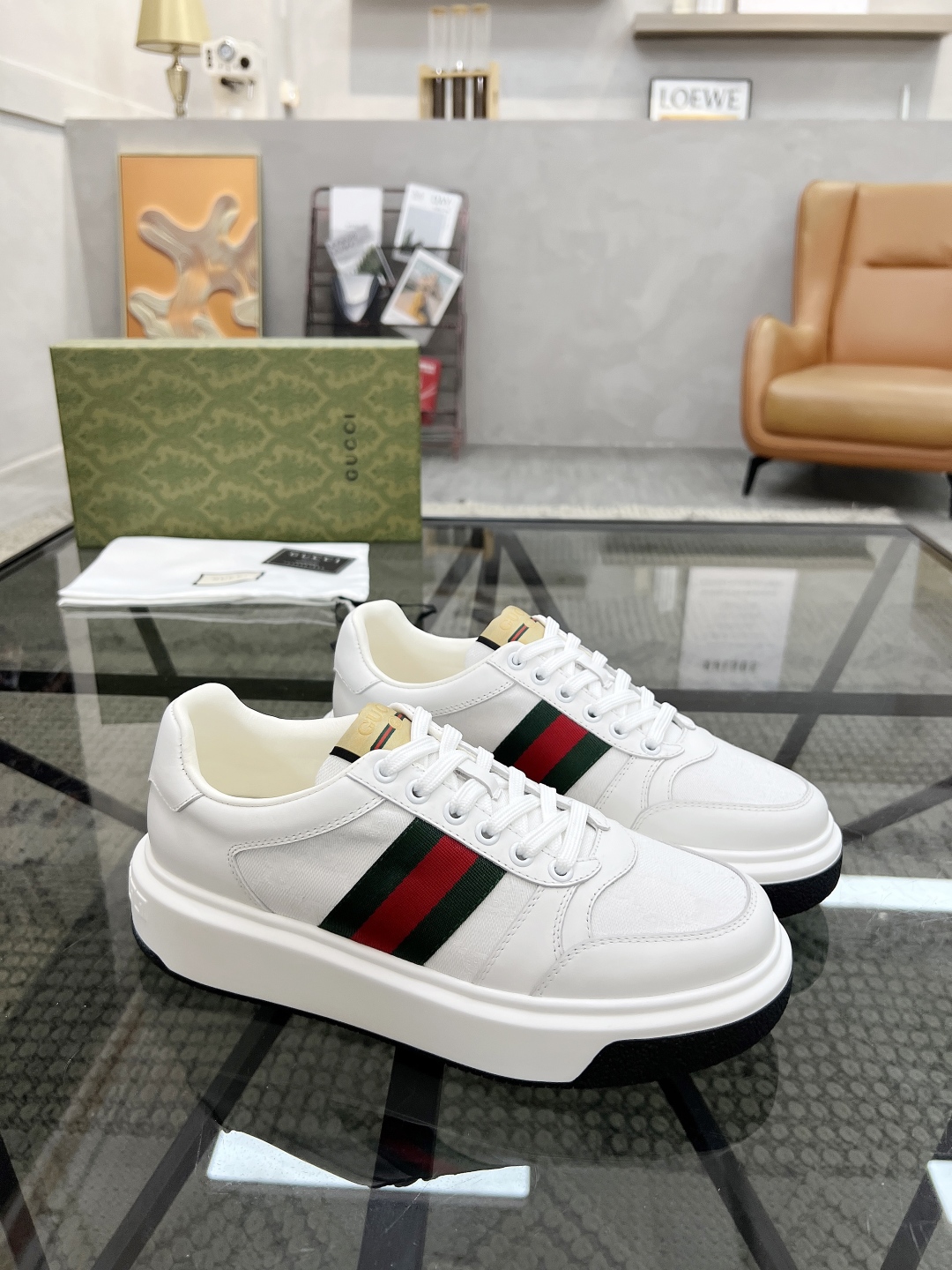  G 🔍顶级代购🇮🇹 古 炸街男神新品来袭，超人气爆款专柜新款，原厂配置意大利进口牛皮搭配印花布面料，高