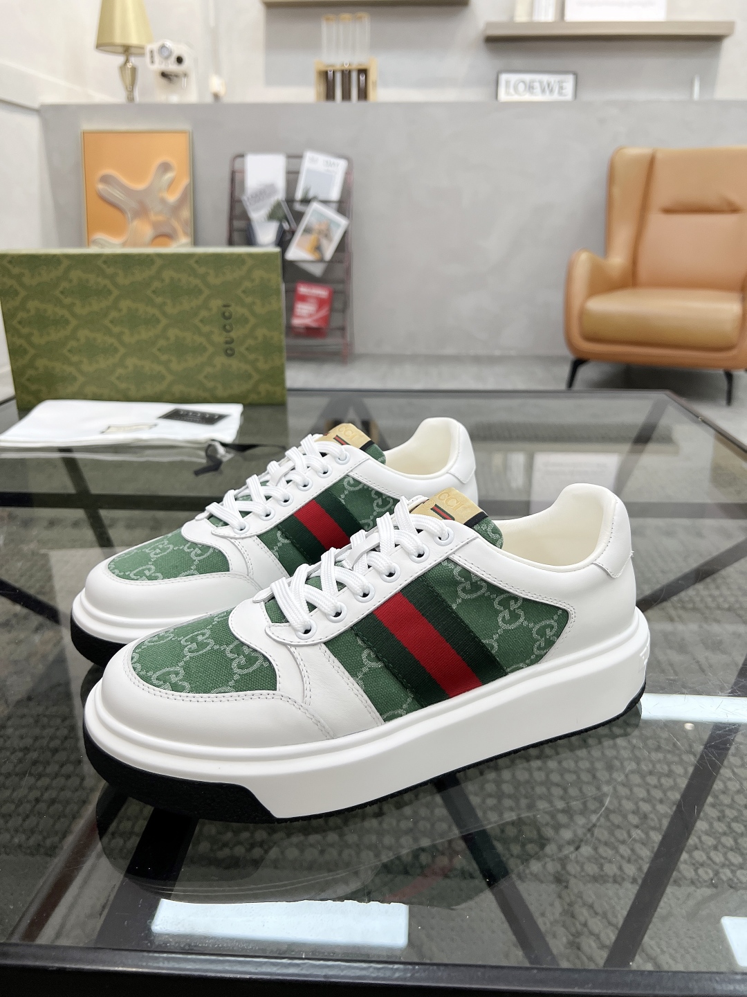  G 🔍顶级代购🇮🇹 古 炸街男神新品来袭，超人气爆款专柜新款，原厂配置意大利进口牛皮搭配印花布面料，高